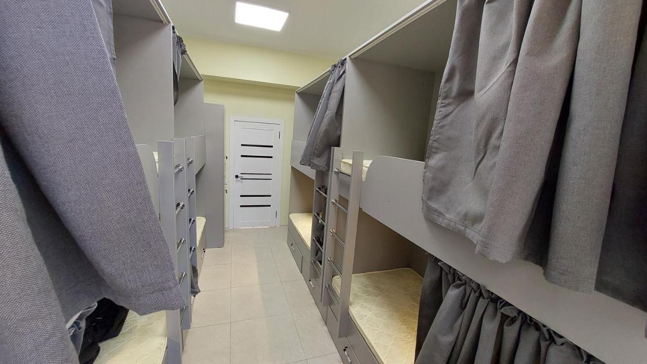 Check Inn Hostel 알마티 외부 사진