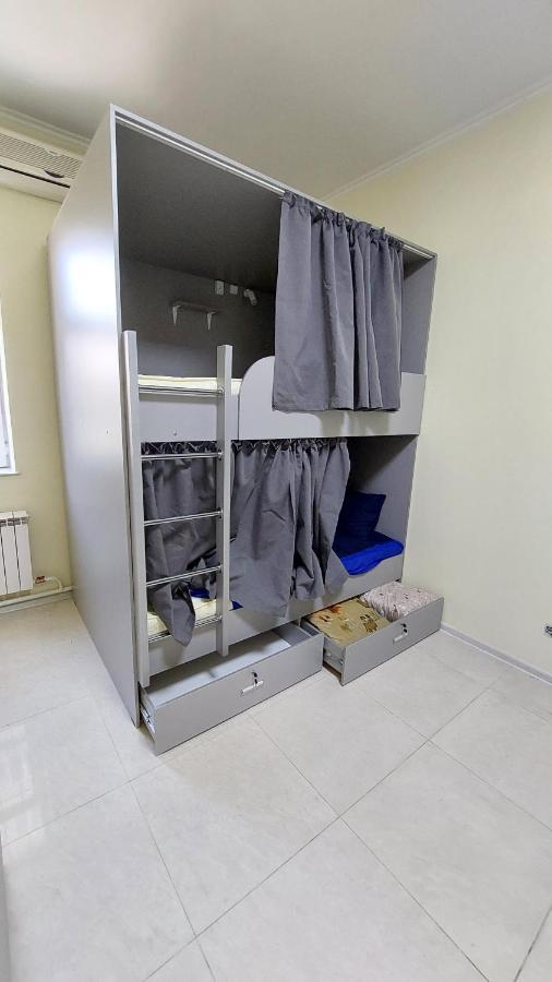 Check Inn Hostel 알마티 외부 사진