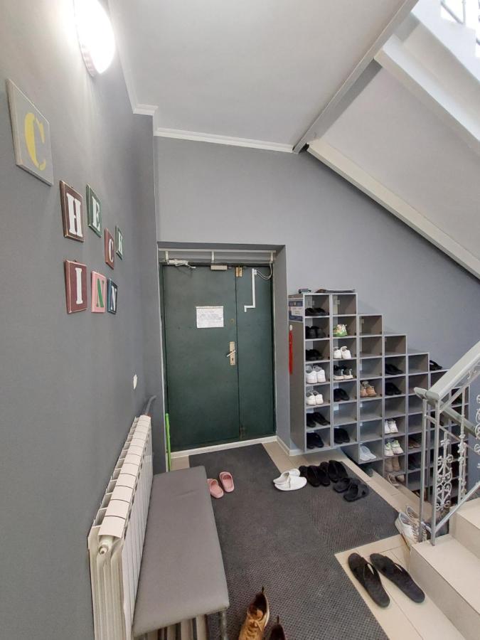 Check Inn Hostel 알마티 외부 사진